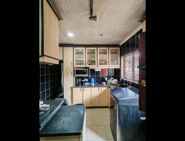 5 BEDROOM HOUSE FOR SALE IN BROOKDALE